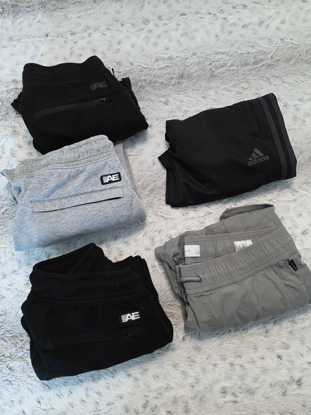 American Eagle Outfitters bundle pairs